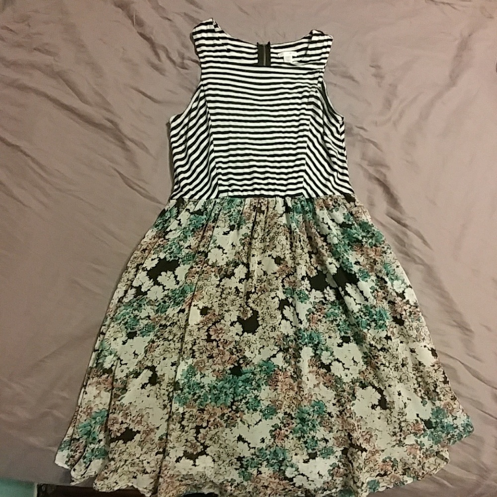 Xhileration size L dress
